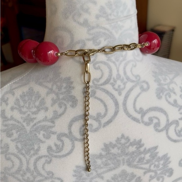 Coral 🪸 Red Beaded Necklace - Picture 6 of 8